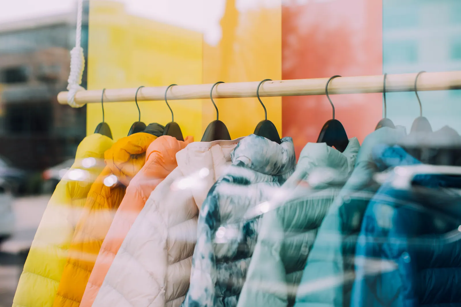 Global vs. Local Marketplaces: the future of online retail