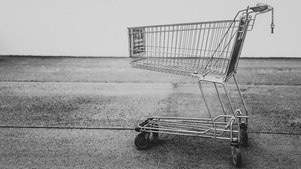 Empty shopping cart 
